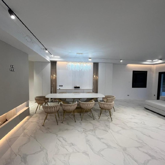  MONOP`immobilier : Maison / Villa | CHANGE (72560) | 237 m2 | 650 000 € 