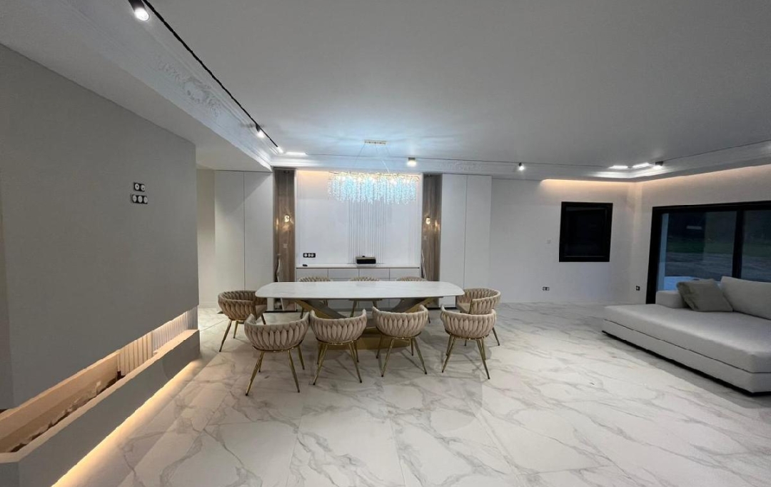 MONOP`immobilier : Maison / Villa | CHANGE (72560) | 237 m2 | 650 000 € 