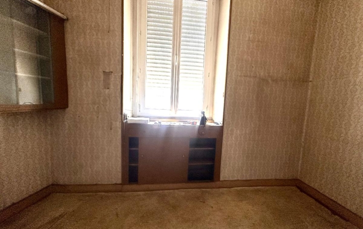 Local commercial   LE MANS  15 m2 42 800 € 
